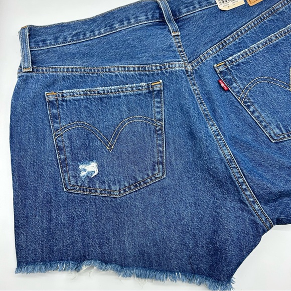 Levi’s Women’s Distressed Blue Denim Shorts Size 32R - Picture 8 of 10